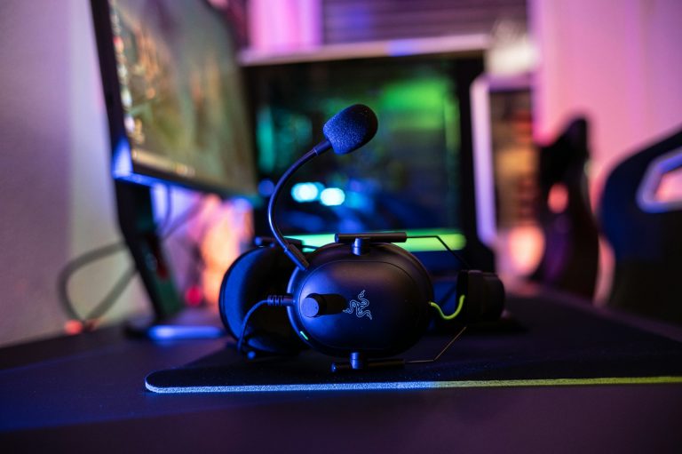 How to Choose Gaming Headphones That Deliver Immersive Sound